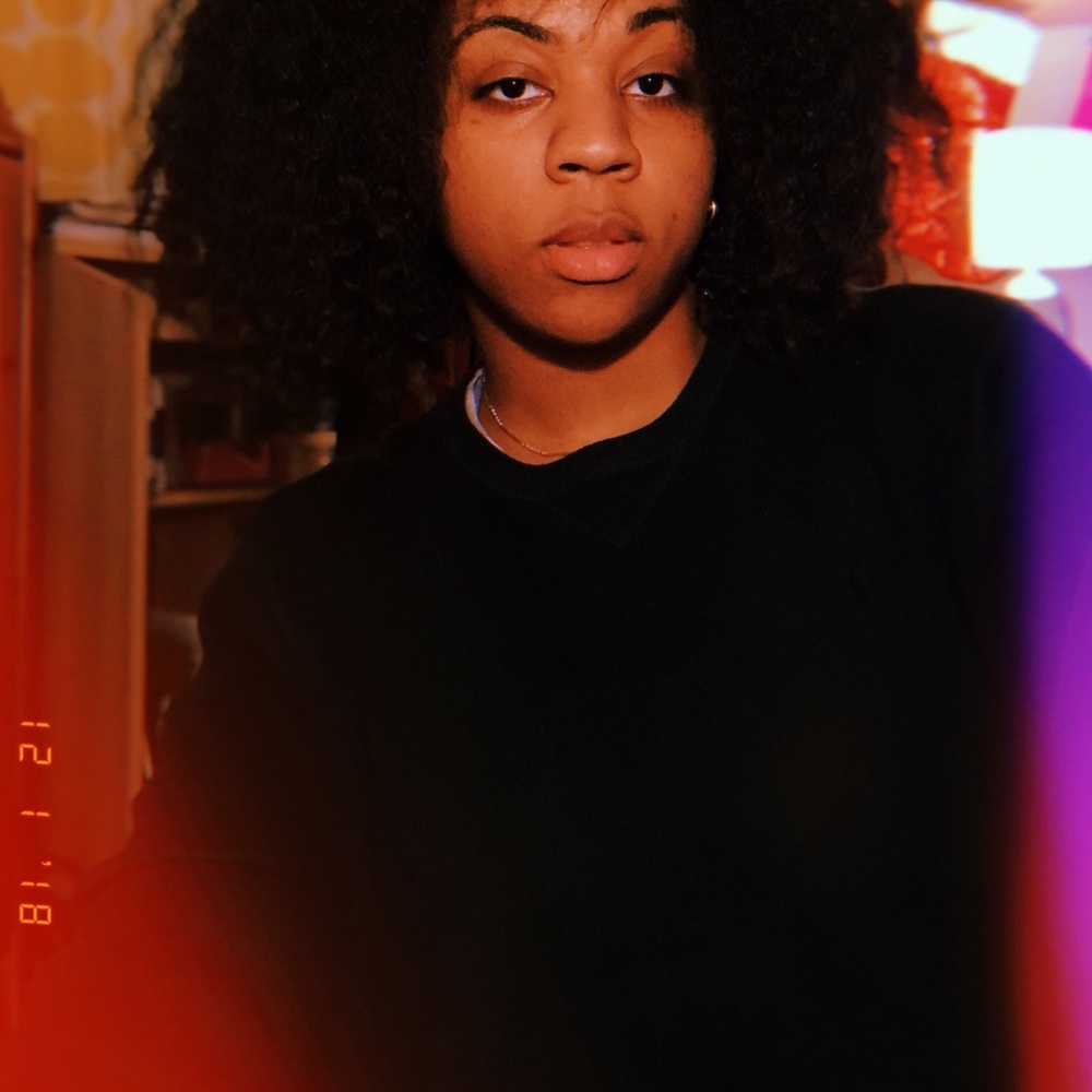 Meet your Posher, Emanuelle